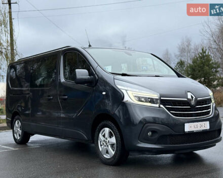 Серый Рено Трафик, объемом двигателя 2 л и пробегом 210 тыс. км за 24300 $, фото 1 на Automoto.ua