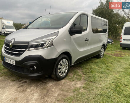 Серый Рено Трафик, объемом двигателя 2 л и пробегом 150 тыс. км за 22500 $, фото 2 на Automoto.ua