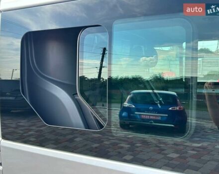 Серый Рено Трафик, объемом двигателя 0 л и пробегом 109 тыс. км за 31500 $, фото 3 на Automoto.ua