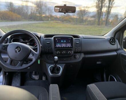 Серый Рено Трафик, объемом двигателя 2 л и пробегом 146 тыс. км за 28500 $, фото 7 на Automoto.ua