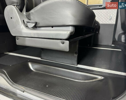 Серый Рено Трафик, объемом двигателя 2 л и пробегом 93 тыс. км за 25999 $, фото 61 на Automoto.ua