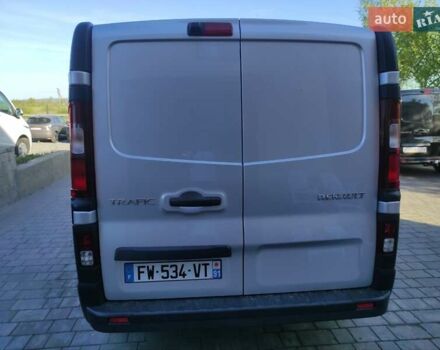 Серый Рено Трафик, объемом двигателя 2 л и пробегом 176 тыс. км за 19100 $, фото 1 на Automoto.ua