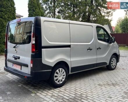 Серый Рено Трафик, объемом двигателя 2 л и пробегом 174 тыс. км за 16999 $, фото 21 на Automoto.ua