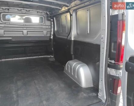 Серый Рено Трафик, объемом двигателя 2 л и пробегом 176 тыс. км за 19100 $, фото 17 на Automoto.ua