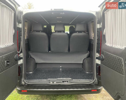 Серый Рено Трафик, объемом двигателя 2 л и пробегом 150 тыс. км за 22500 $, фото 18 на Automoto.ua