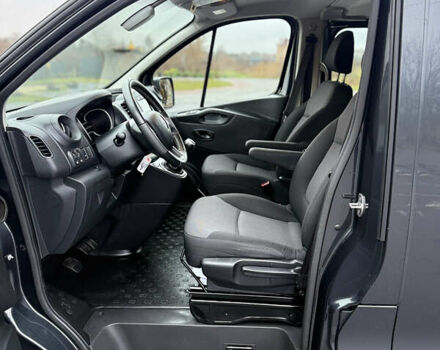 Серый Рено Трафик, объемом двигателя 2 л и пробегом 210 тыс. км за 24300 $, фото 6 на Automoto.ua