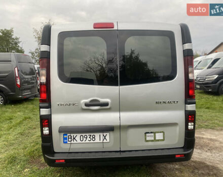 Серый Рено Трафик, объемом двигателя 2 л и пробегом 150 тыс. км за 22500 $, фото 4 на Automoto.ua