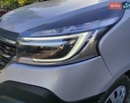 Серый Рено Трафик, объемом двигателя 2 л и пробегом 176 тыс. км за 19100 $, фото 4 на Automoto.ua