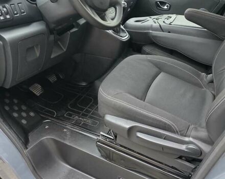 Серый Рено Трафик, объемом двигателя 2 л и пробегом 203 тыс. км за 23500 $, фото 35 на Automoto.ua