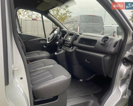 Серый Рено Трафик, объемом двигателя 2 л и пробегом 150 тыс. км за 22500 $, фото 8 на Automoto.ua