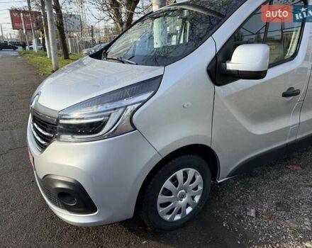 Серый Рено Трафик, объемом двигателя 2 л и пробегом 205 тыс. км за 25700 $, фото 13 на Automoto.ua