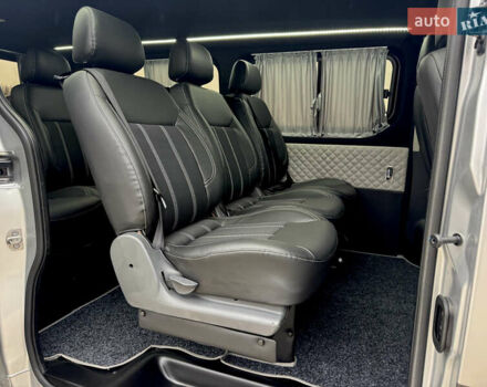 Серый Рено Трафик, объемом двигателя 2 л и пробегом 93 тыс. км за 25999 $, фото 55 на Automoto.ua