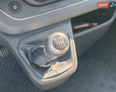 Сірий Рено Трафік, об'ємом двигуна 2 л та пробігом 192 тис. км за 28290 $, фото 28 на Automoto.ua