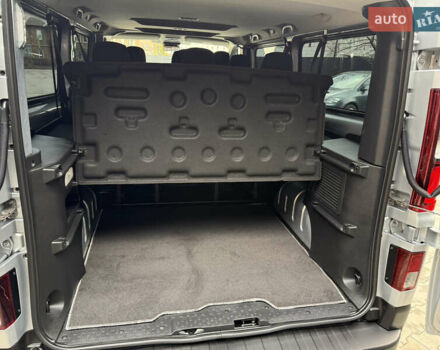 Серый Рено Трафик, объемом двигателя 2 л и пробегом 150 тыс. км за 29900 $, фото 48 на Automoto.ua