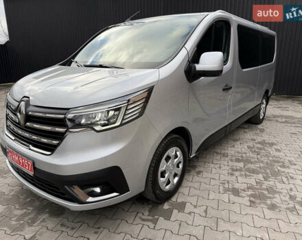 Серый Рено Трафик, объемом двигателя 2 л и пробегом 150 тыс. км за 29900 $, фото 1 на Automoto.ua