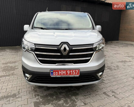 Серый Рено Трафик, объемом двигателя 2 л и пробегом 150 тыс. км за 29900 $, фото 2 на Automoto.ua