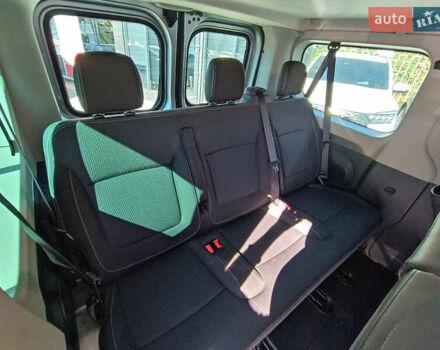 Сірий Рено Трафік, об'ємом двигуна 2 л та пробігом 192 тис. км за 30940 $, фото 11 на Automoto.ua