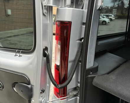 Серый Рено Трафик, объемом двигателя 2 л и пробегом 150 тыс. км за 29900 $, фото 44 на Automoto.ua