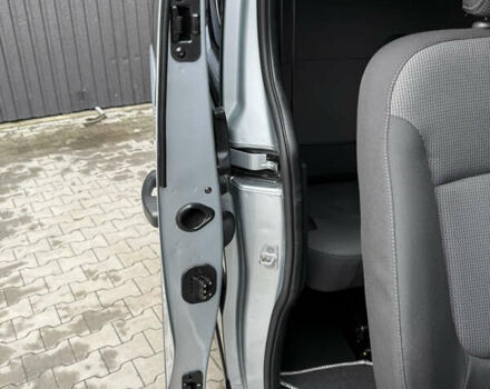 Серый Рено Трафик, объемом двигателя 2 л и пробегом 150 тыс. км за 29900 $, фото 39 на Automoto.ua