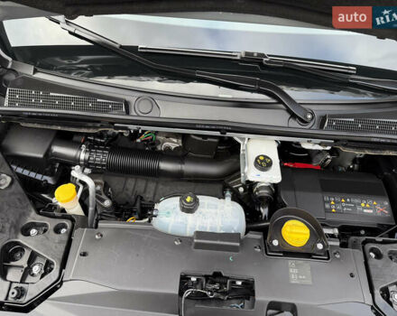 Серый Рено Трафик, объемом двигателя 2 л и пробегом 150 тыс. км за 29900 $, фото 54 на Automoto.ua