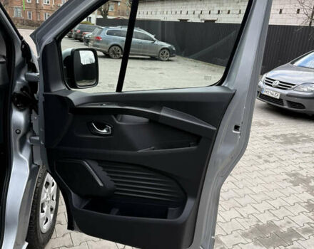 Серый Рено Трафик, объемом двигателя 2 л и пробегом 150 тыс. км за 29900 $, фото 27 на Automoto.ua