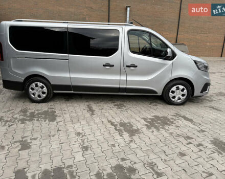 Серый Рено Трафик, объемом двигателя 2 л и пробегом 150 тыс. км за 29900 $, фото 5 на Automoto.ua