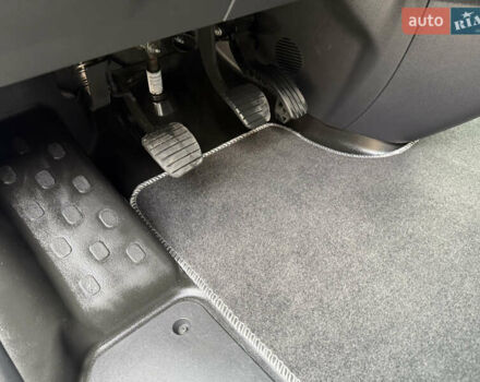 Серый Рено Трафик, объемом двигателя 2 л и пробегом 150 тыс. км за 29900 $, фото 25 на Automoto.ua