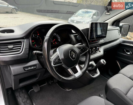 Серый Рено Трафик, объемом двигателя 2 л и пробегом 150 тыс. км за 29900 $, фото 19 на Automoto.ua