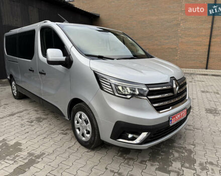 Серый Рено Трафик, объемом двигателя 2 л и пробегом 150 тыс. км за 29900 $, фото 3 на Automoto.ua