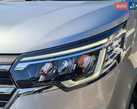 Сірий Рено Трафік, об'ємом двигуна 2 л та пробігом 192 тис. км за 30940 $, фото 2 на Automoto.ua