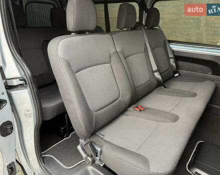 Серый Рено Трафик, объемом двигателя 2 л и пробегом 150 тыс. км за 29900 $, фото 36 на Automoto.ua