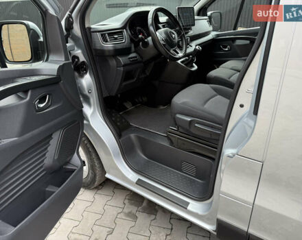 Серый Рено Трафик, объемом двигателя 2 л и пробегом 150 тыс. км за 29900 $, фото 15 на Automoto.ua