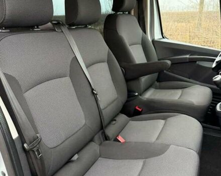 Сірий Рено Трафік, об'ємом двигуна 2 л та пробігом 150 тис. км за 28800 $, фото 27 на Automoto.ua