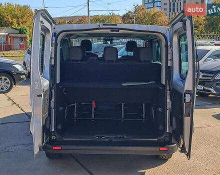 Сірий Рено Трафік, об'ємом двигуна 2 л та пробігом 192 тис. км за 30940 $, фото 13 на Automoto.ua