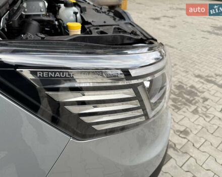 Серый Рено Трафик, объемом двигателя 2 л и пробегом 150 тыс. км за 29900 $, фото 58 на Automoto.ua