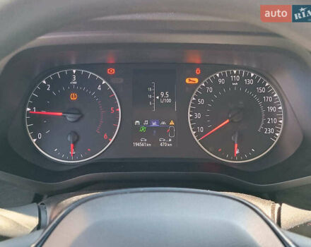Сірий Рено Трафік, об'ємом двигуна 2 л та пробігом 192 тис. км за 30940 $, фото 25 на Automoto.ua