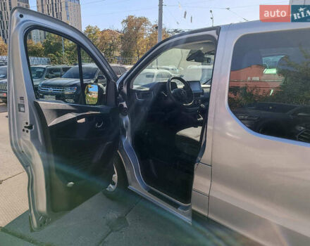 Сірий Рено Трафік, об'ємом двигуна 2 л та пробігом 192 тис. км за 30940 $, фото 19 на Automoto.ua