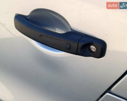 Сірий Рено Трафік, об'ємом двигуна 2 л та пробігом 192 тис. км за 30940 $, фото 18 на Automoto.ua