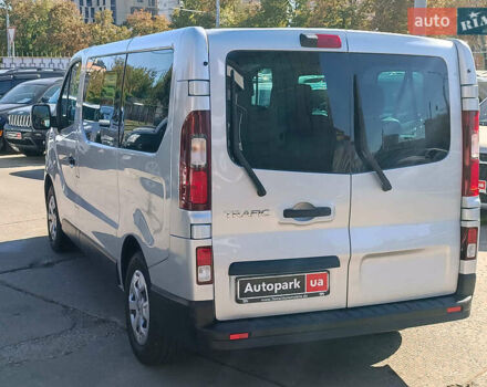 Сірий Рено Трафік, об'ємом двигуна 2 л та пробігом 192 тис. км за 30940 $, фото 17 на Automoto.ua