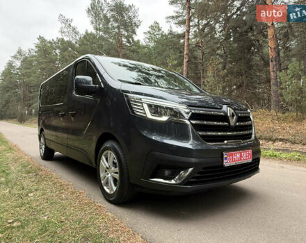 Серый Рено Трафик, объемом двигателя 2 л и пробегом 125 тыс. км за 32800 $, фото 2 на Automoto.ua