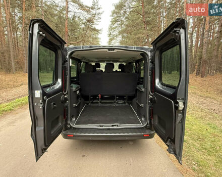 Серый Рено Трафик, объемом двигателя 2 л и пробегом 125 тыс. км за 32800 $, фото 53 на Automoto.ua