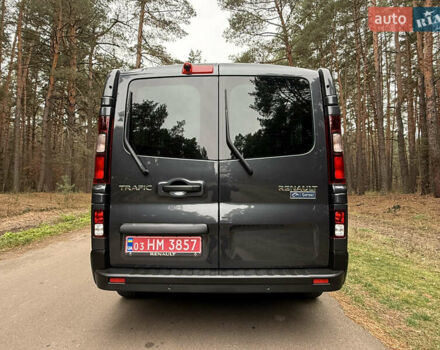 Серый Рено Трафик, объемом двигателя 2 л и пробегом 125 тыс. км за 32800 $, фото 70 на Automoto.ua