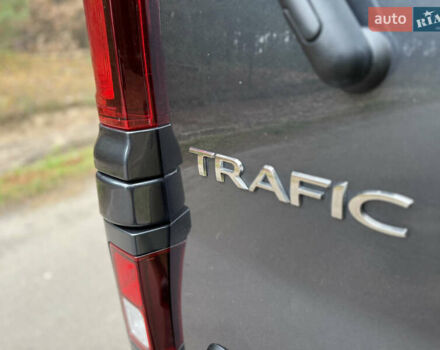 Серый Рено Трафик, объемом двигателя 2 л и пробегом 125 тыс. км за 32800 $, фото 26 на Automoto.ua