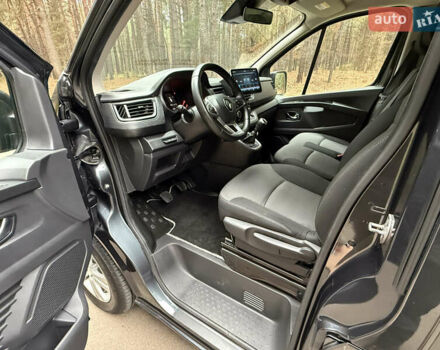 Серый Рено Трафик, объемом двигателя 2 л и пробегом 125 тыс. км за 32800 $, фото 31 на Automoto.ua