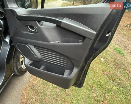 Серый Рено Трафик, объемом двигателя 2 л и пробегом 125 тыс. км за 32800 $, фото 41 на Automoto.ua