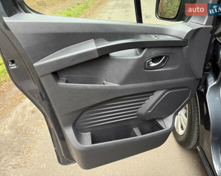 Серый Рено Трафик, объемом двигателя 2 л и пробегом 125 тыс. км за 32800 $, фото 32 на Automoto.ua