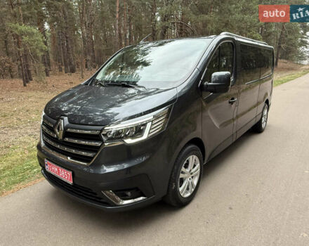 Серый Рено Трафик, объемом двигателя 2 л и пробегом 125 тыс. км за 32800 $, фото 5 на Automoto.ua