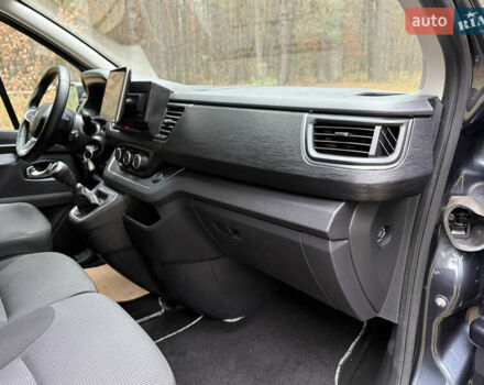 Серый Рено Трафик, объемом двигателя 2 л и пробегом 125 тыс. км за 32800 $, фото 42 на Automoto.ua