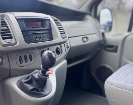 Серый Рено Трафик, объемом двигателя 2.5 л и пробегом 130 тыс. км за 13100 $, фото 4 на Automoto.ua