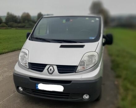 Серый Рено Трафик, объемом двигателя 2.5 л и пробегом 277 тыс. км за 9300 $, фото 2 на Automoto.ua